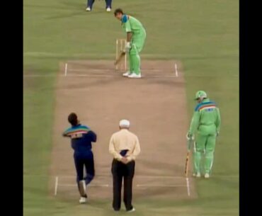 Kapil Dev Vs Inzamam - Magical Swing Bowling - Analysis