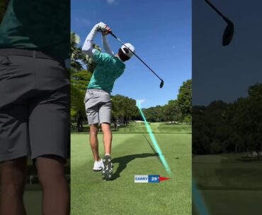 Niemann is a master shot-shaper! 🤯