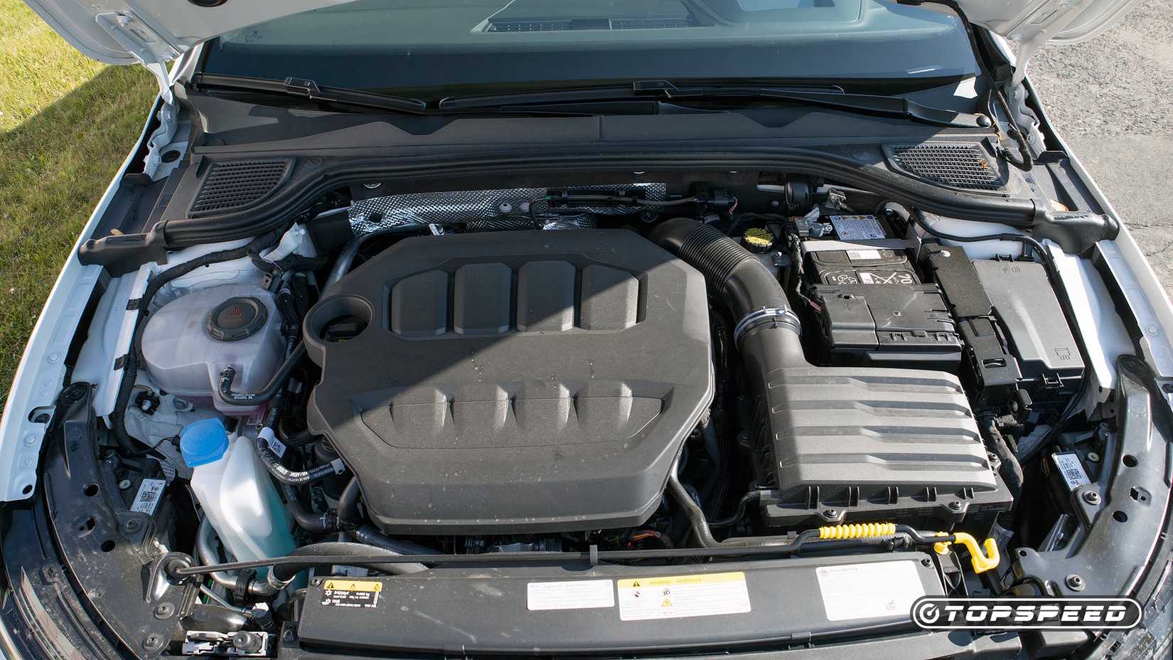 2025 Volkswagen Golf R Engine TopSpeed