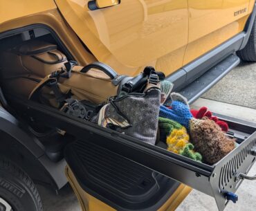 Did a mod to my truck to store my golf bag