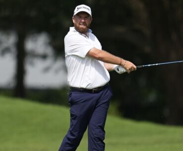 Lowry shoots up leaderboard with stunning 63 at East Lake