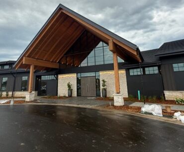 Mapleton Golf Course opens, Founder’s Crossing construction