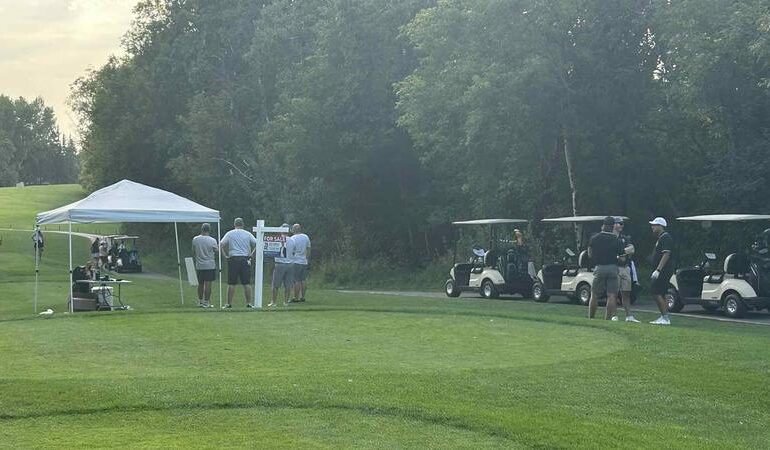 Annual Raiders golf tournament marks start of hockey season