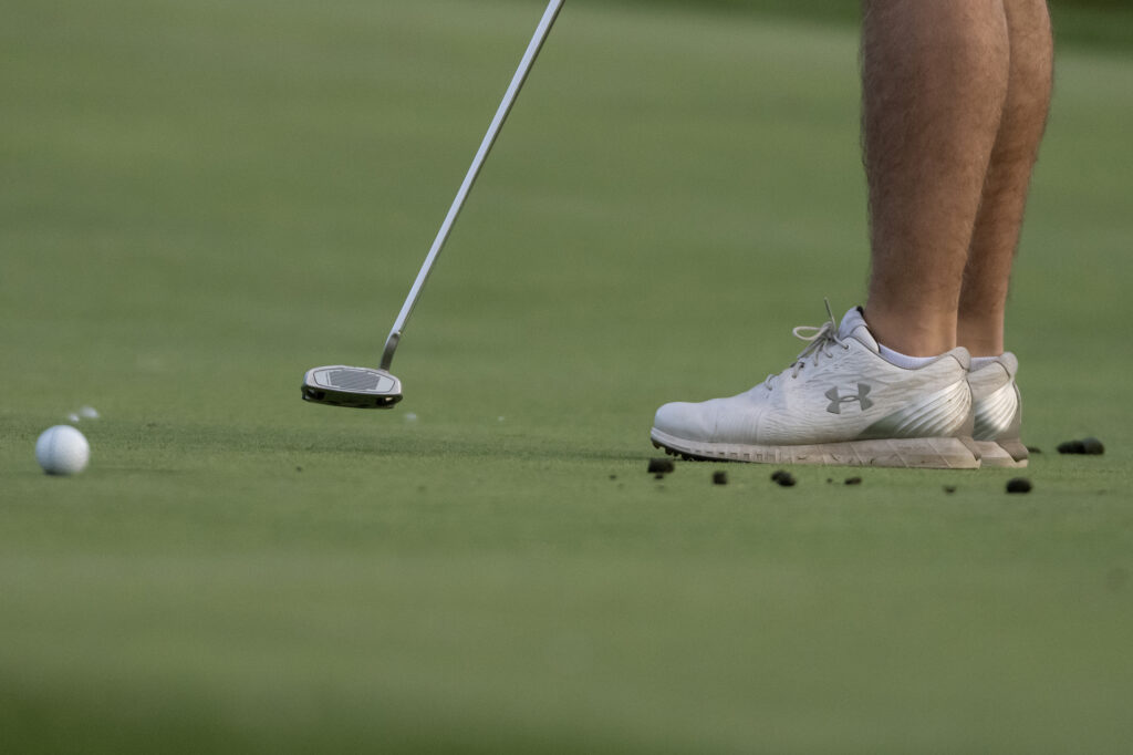 ETHS boys golf: Sophomore's record score sparks golfers to title
