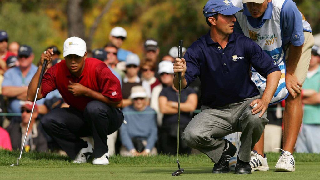 Mike Weir defeated Tiger Woods in an epic battle on Sunday at the 2007 Presidents Cup. (Photo: Streeter Lecka/Getty Images)