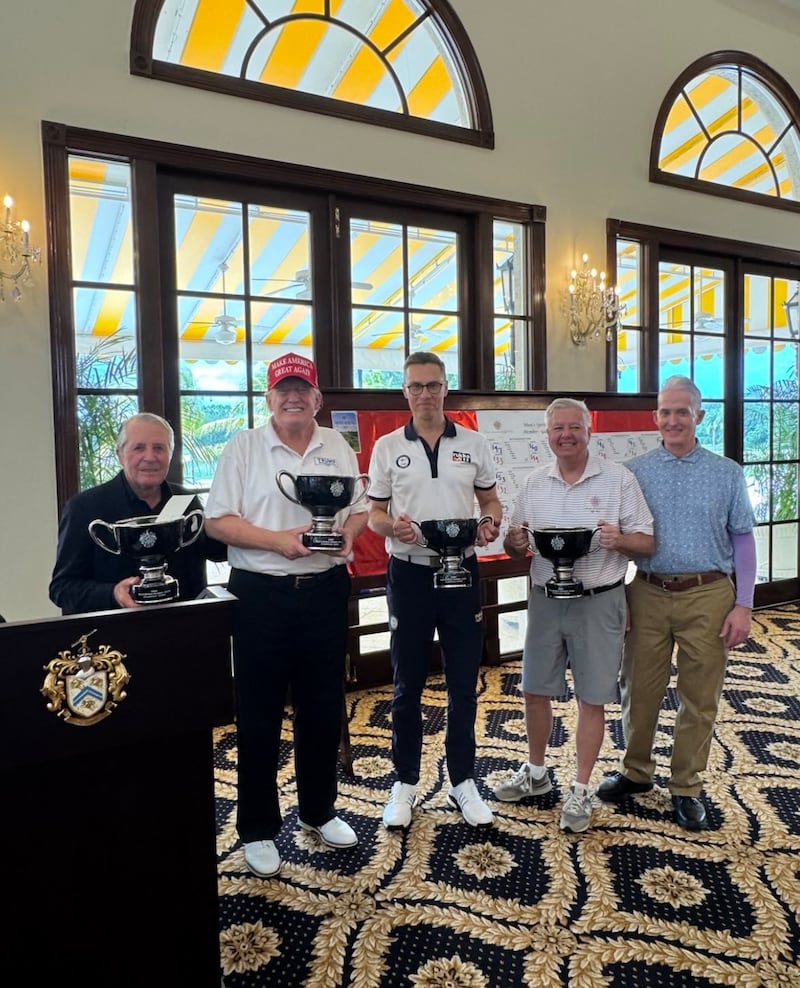 (R-L) Trey Gowdy, Lindsey Graham, Stubb, Trump and Gary Player.