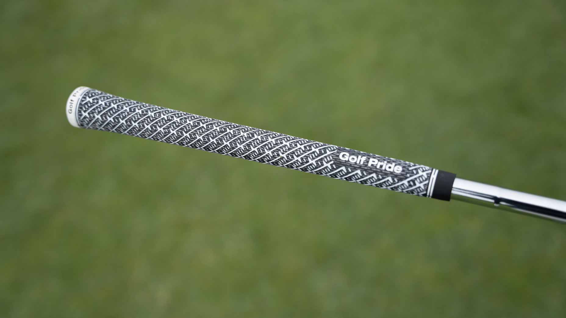 Luke Clanton grips
