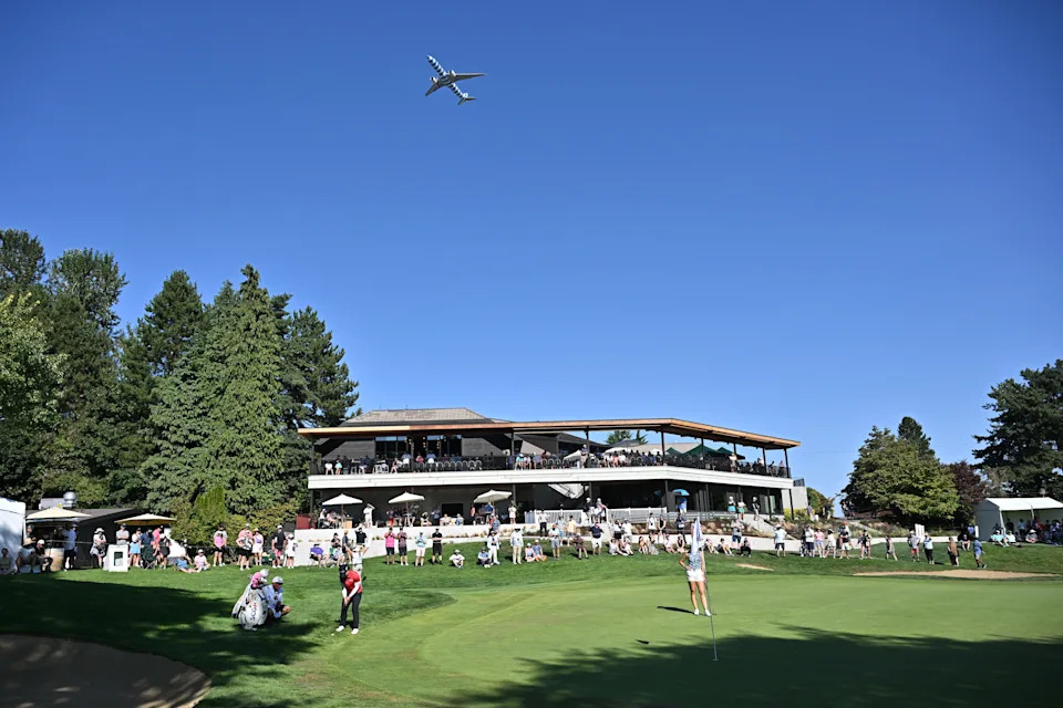 Moriya Jutanugarn putts on the 18th green during the final round of the 2024 Portland Classic at Columbia Edgewater Country Club.