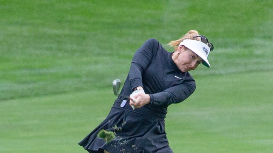 Hally Leadbetter swinging