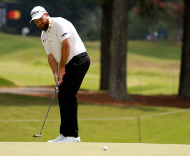 Lowry sinks near 100-foot putt to make FedExCup history, Fleetwood and Henley lead