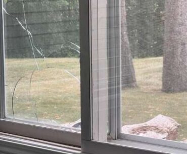 Arboretum Golf Club neighbors teed off over damage from stray balls