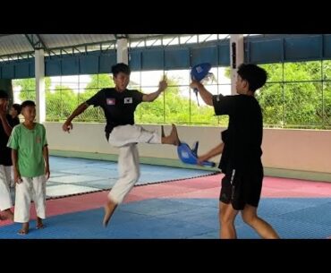 ហាត់ទាត់ ថ្នាក់តេក្វាន់ដូអង្គការ មកហាត់បានដោយឥតគិតថ្លៃនៅទីនេះ