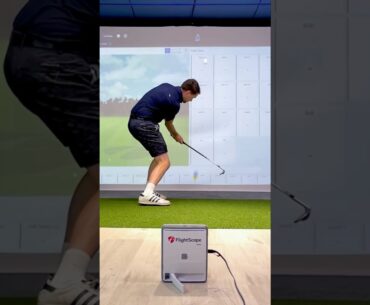 Trick Shots with the Flightscope Mevo Gen 2!🏌️‍♂️🤯 #golftrickshot #mevogen2 #golfsimulator #golfgear