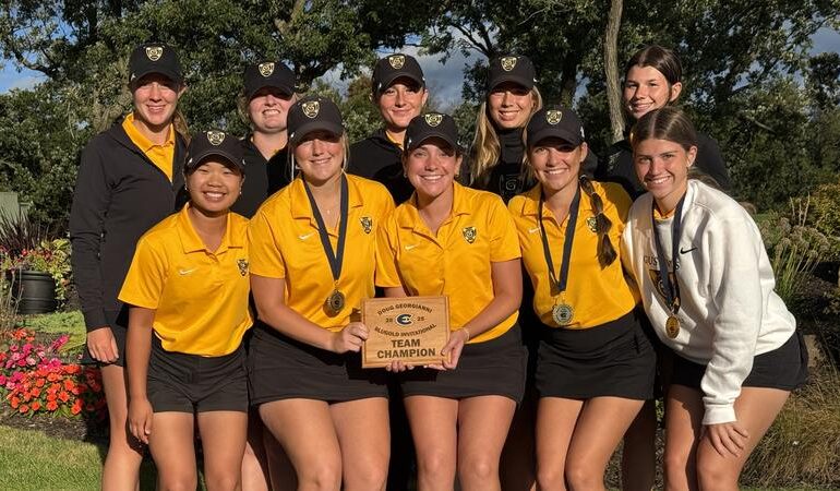 Women’s Golf Wins Blugold Georgianni Invitational