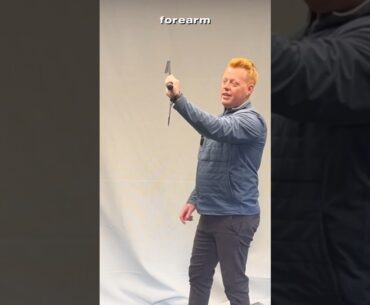 Perfect your golf swing with the coat hanger drill #golfswing #golftips #golf