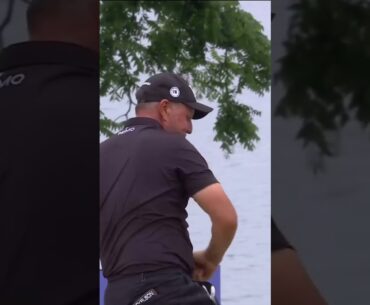 Was Phil Mickelson’s flop shot the best golf shot you’ve seen this year? 👀 #golf #LIVgolf