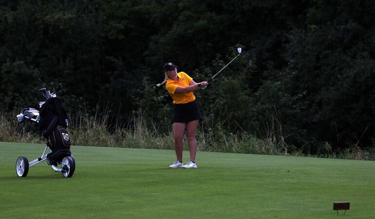 Women’s Golf Third at D3 Classic After Day One