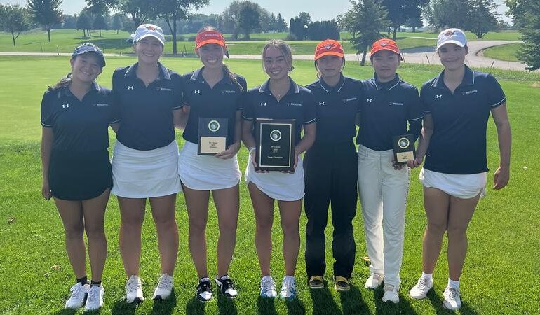 Women’s Golf: Macalester Wins D3 Golf Classic, Lengfelder Ties for First