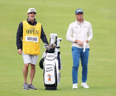 Shay Knight is Viktor Hovland's caddie.