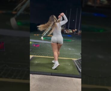 Amazing Golf Swing you need to see | Golf Girl awesome swing | Golf shorts | Natalie Doughty