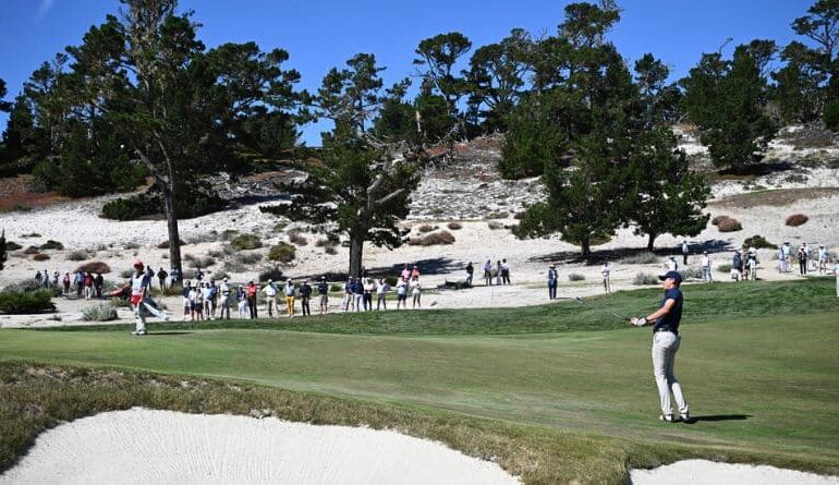 The USA team's Mason Howell takes his approach shot off the sixth green during Walker Cup golf matches at Cypress Point Club on Sunday, Sept. 7, 2025, in Pebble Beach, Calif. (AP Photo/Thien-An Truong )