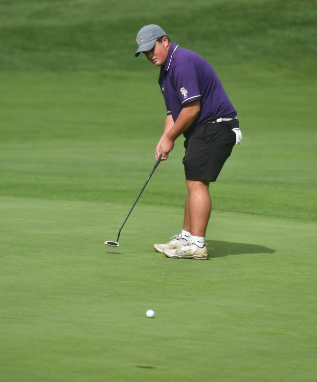Scranton Prep’s Ben Boyanoski putts at Fox Hill Country Club...