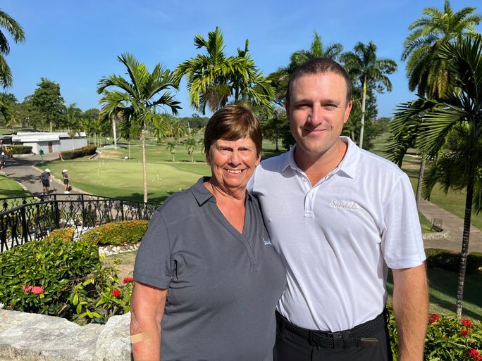 Sandals' Jake and Donna Cassie.