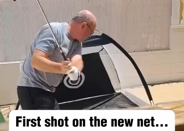 At least he yelled “fore” … lmao 🤣