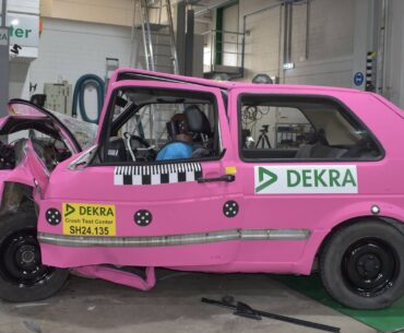 German Safety Group Crashes Old And New VW Golfs To Show Modern Safety