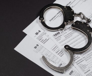 US Attorney Charges Twin MRI Techs With Failing to Report Over $1.1M to IRS