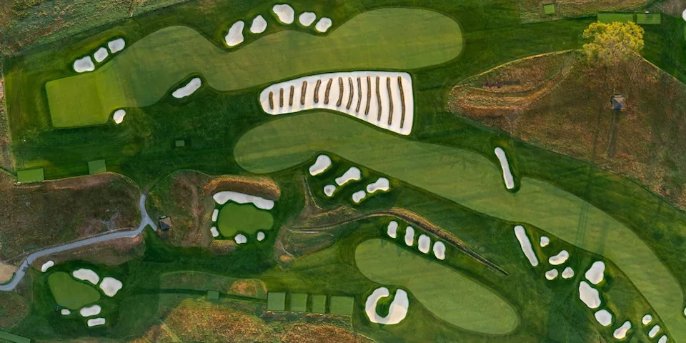/content/dam/images/golfdigest/fullset/course-photos-for-places-to-play/oakmont-country-club-pennsylvania-aerial.jpg