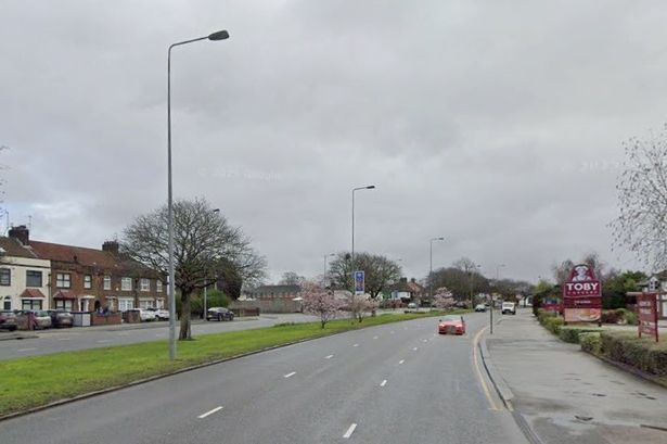 A Volkswagen Golf and a silver Audi A3, were seen racing along Queens Drive