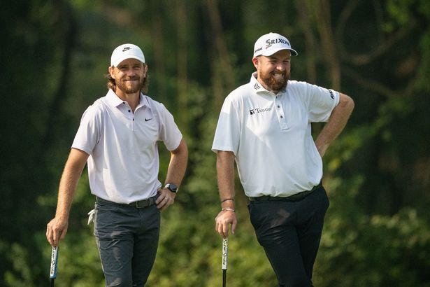 Lowry just one shot back of Fleetwood in DP World India Championship