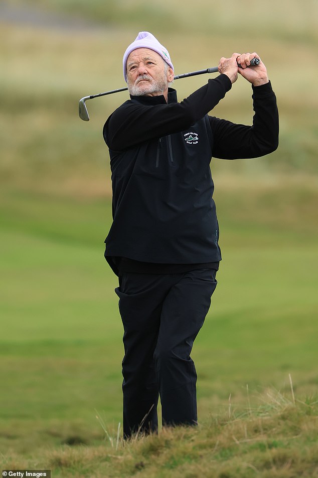 Joined by the extended Murray family, celebrity friends, and long-time golfing companion Tom Coyne, Off Course sees Bill travel across both Northern Ireland and the Republic of Ireland