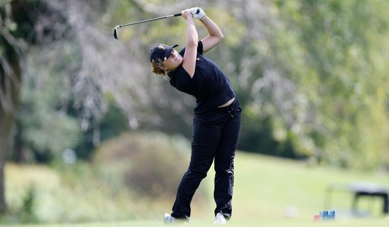 Women's golf seventh after first day of MIAC Championships