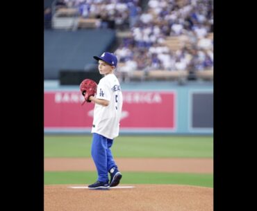 Freddie Freeman’s son throws out 1st pitch on Dad’s bobblehead night Freddie Freeman's son throws out 1st pitch on Dad's bobblehead night