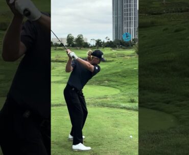 당겼다가 쏘세욧!!! 🔥 [7s] #Travis SMYTH