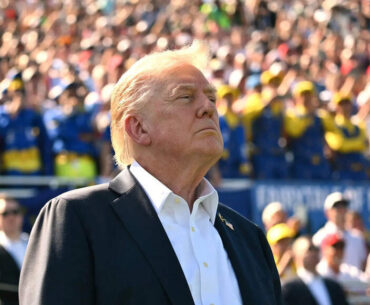Seoul-Washington tariff talks: Korean business leaders meet Trump for golf match; Hyundai, LG and Samsung chiefs join