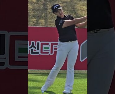 미모도 짱.스윙도 짱.윤화영프로의 몸풀기 빈스윙 #KOREA#GOLF#KLPGA#미녀#Beauty#골퍼#golfshorts#골프쇼츠#골프#swing#스윙_여행사랑TV 미모도 짱.스윙도 짱.윤화영프로의 몸풀기 빈스윙 #KOREA#GOLF#KLPGA#미녀#Beauty#골퍼#golfshorts#골프쇼츠#골프#swing#스윙_여행사랑TV