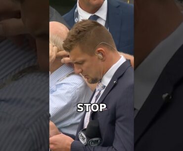 Brady wants Gronk to stop faking 😂😂 Brady wants Gronk to stop faking 😂😂