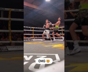 BEN CROCKER 2 PIECE 😤🍗🍗 #boxing #boxingmatch #ko #knockout #tko #boxingnews #boxingtraining