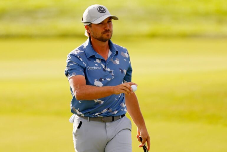 Late-entry Cook has hot start before play halted at Black Desert Late-entry Cook has hot start before play halted at Black Desert