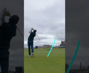 Marco Penge hits the Mini-mini driver on the 18th tee at The Old Course 😅
