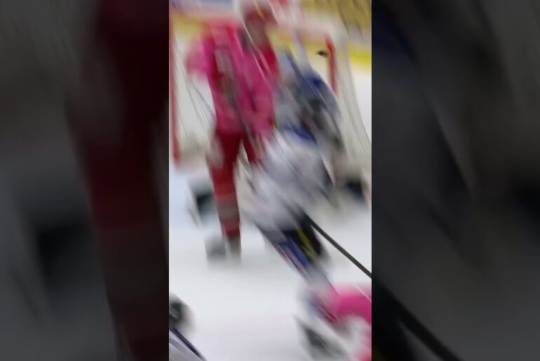 Tyler Kelleher med snyggt mål (Modo Hockey mot BIK Karlskoga i Hockeyallsvenskan Sverige) (#Shorts) Tyler Kelleher med snyggt mål (Modo Hockey mot BIK Karlskoga i Hockeyallsvenskan Sverige) (#Shorts)