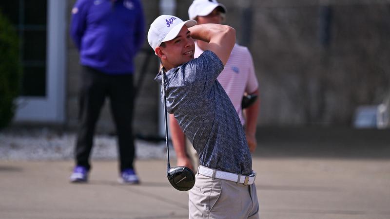 Men’s golf leads Lehigh Invitational Men’s golf leads Lehigh Invitational