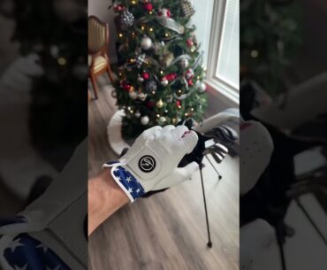 Stop wearing boring golf gloves Stop wearing boring golf gloves