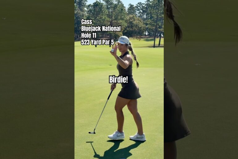 Makes it look so easy! #golf #golfswing #sports #girls Makes it look so easy! #golf #golfswing #sports #girls