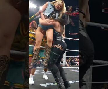 There’s no running away from the tag team champs tonight, Liv 👊