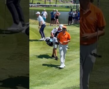 Rickie Fowler deals with being heckled #shorts #golf #pga