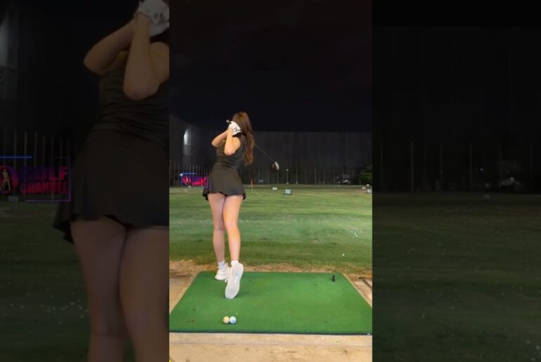 Amazing Golf Swing you need to see | Golf Girl awesome swing | Golf shorts | Aomamm